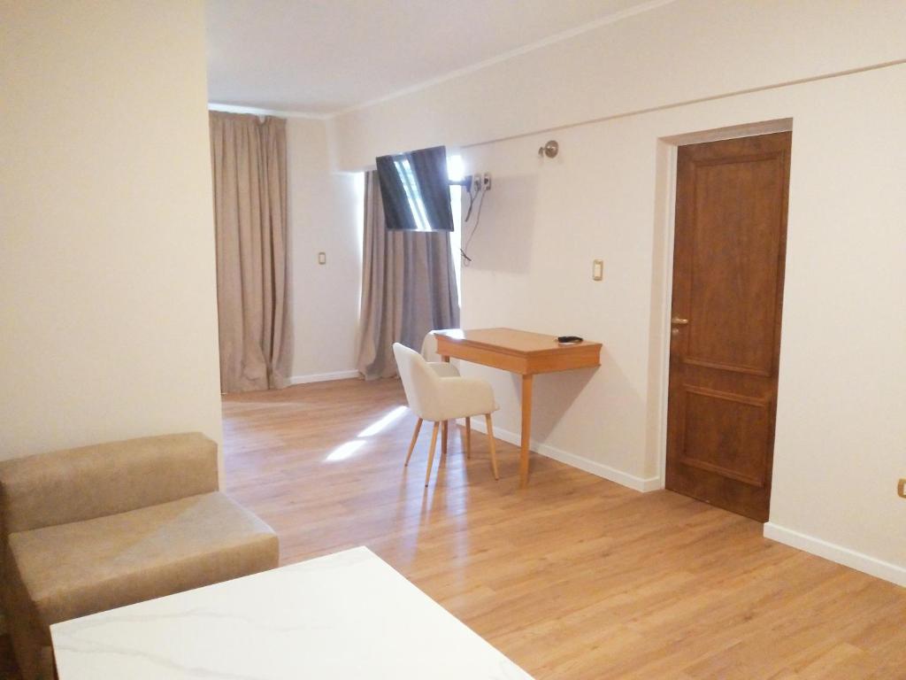 CATANGE HOTEL room 5