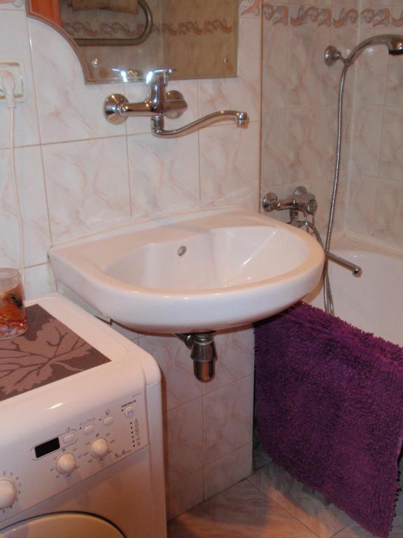 Central Cietokšņa Street Apartment room 3