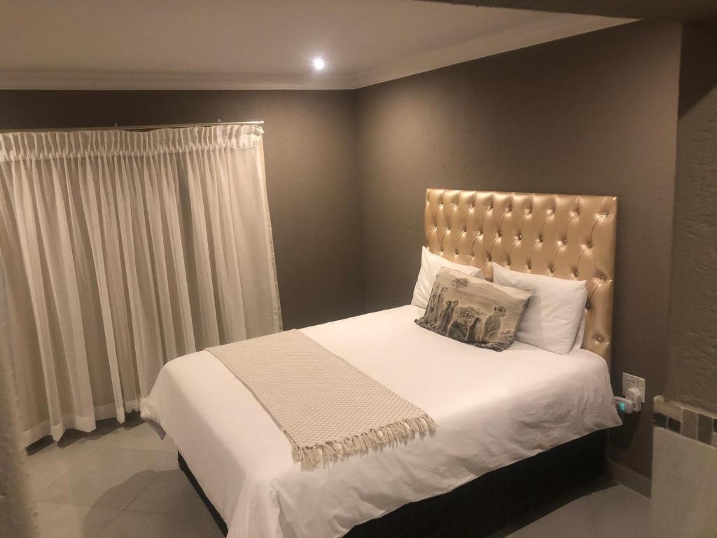 Charli’s Lodge room 3