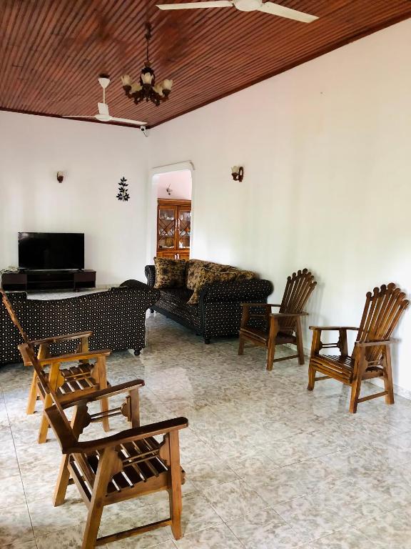 Cinnamon Walauwa room 2