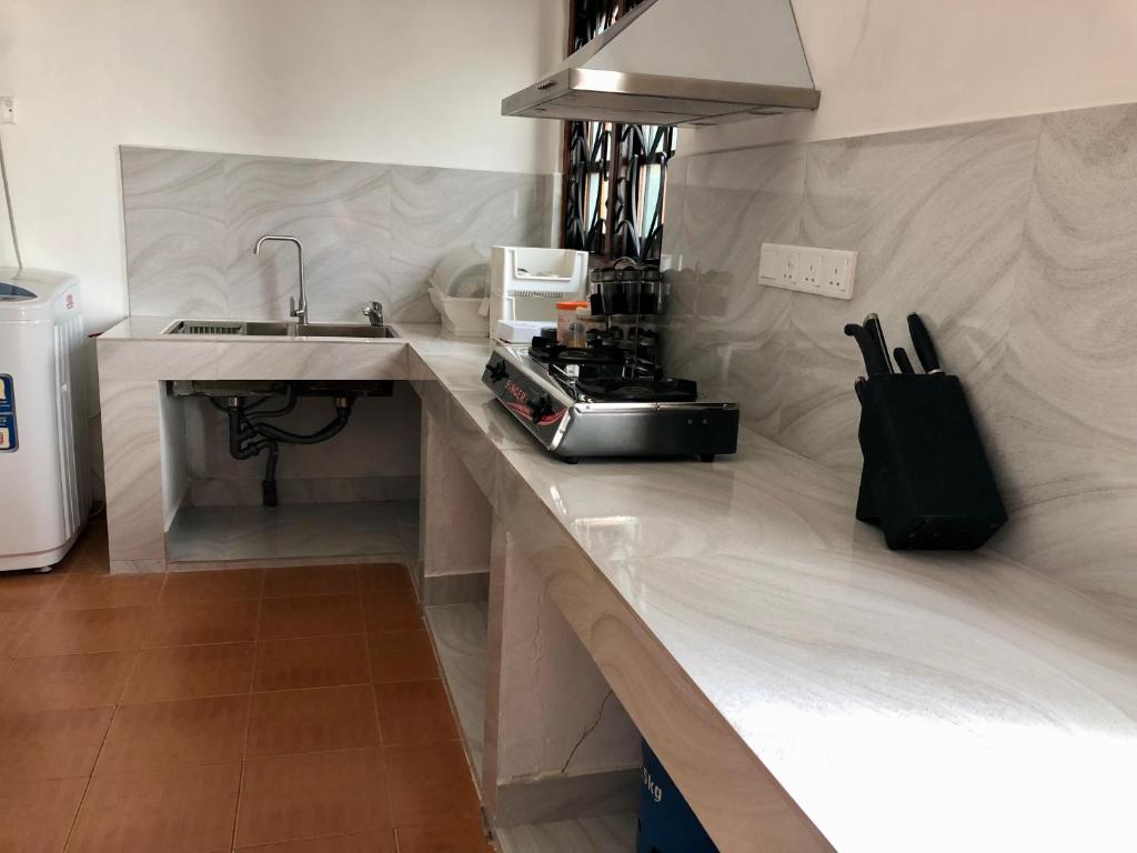 Cinnamon Walauwa room 6