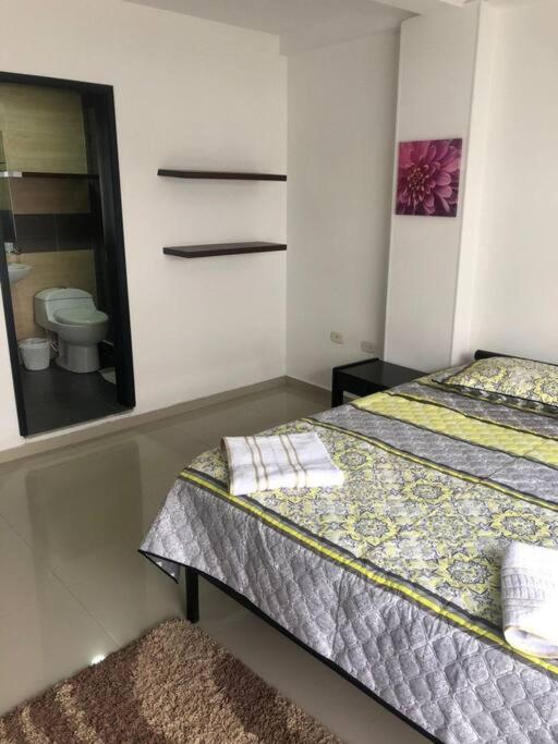 Ciudad del Campo 2 room 1