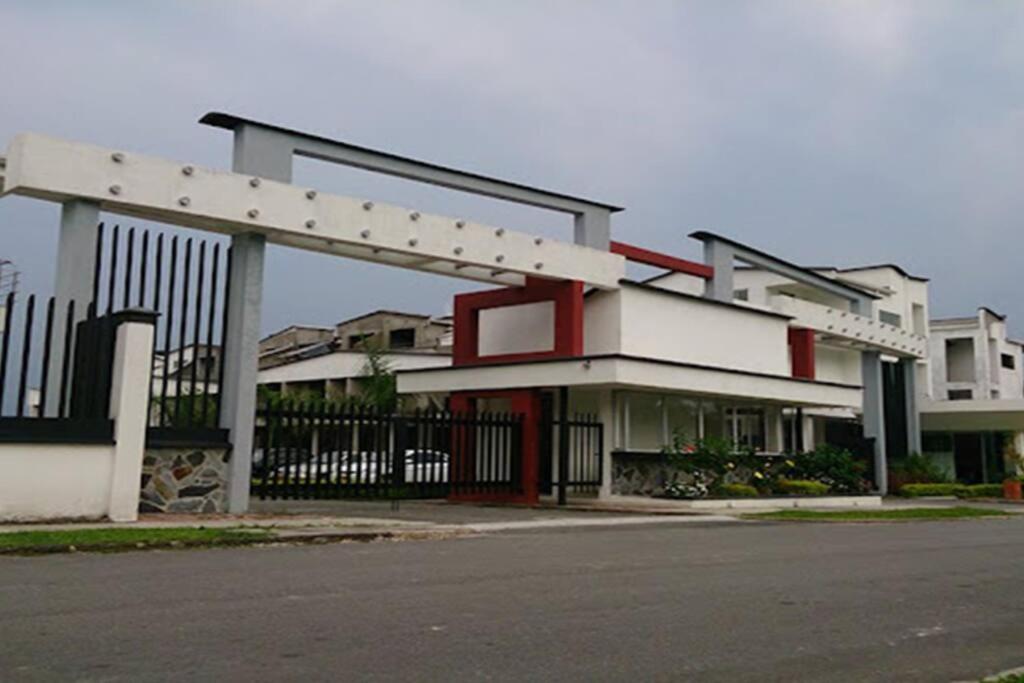 Ciudad del Campo 2 room 6