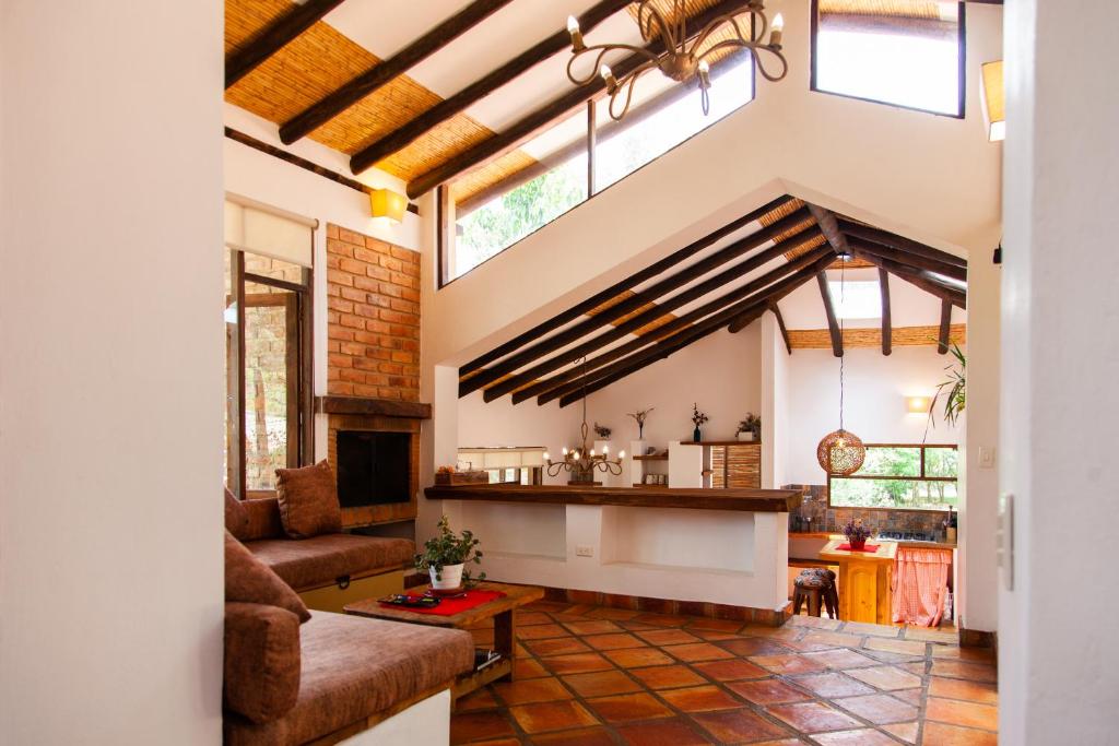 Clavellino House room 5