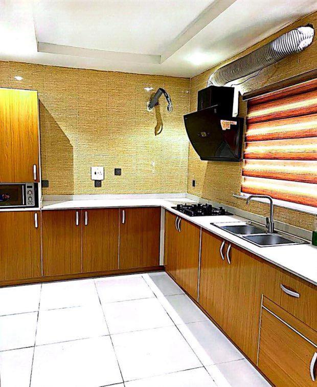 Clinton Court Estate room 3