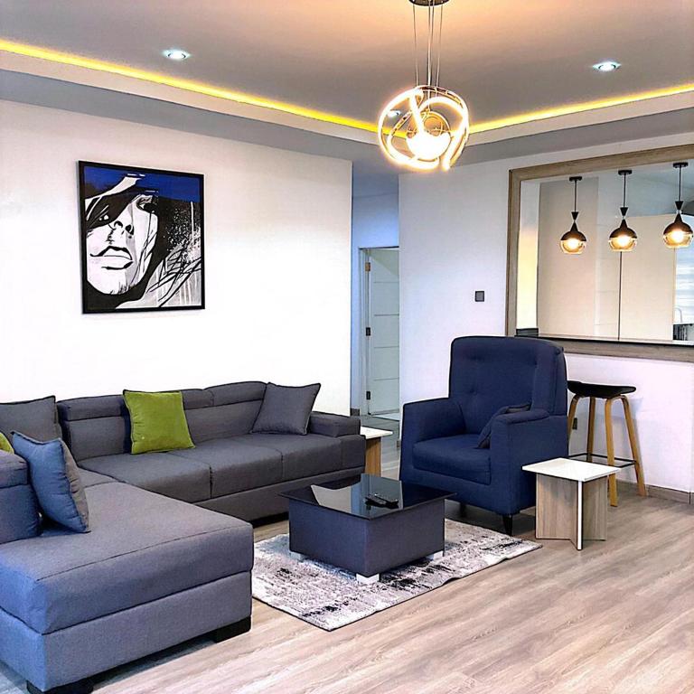 Clinton Court Estate room 4