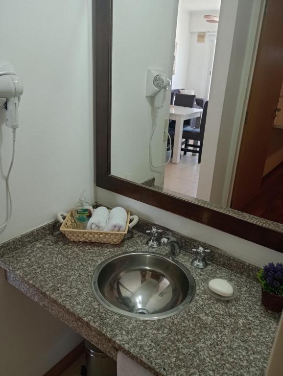 Colina Dom room 2
