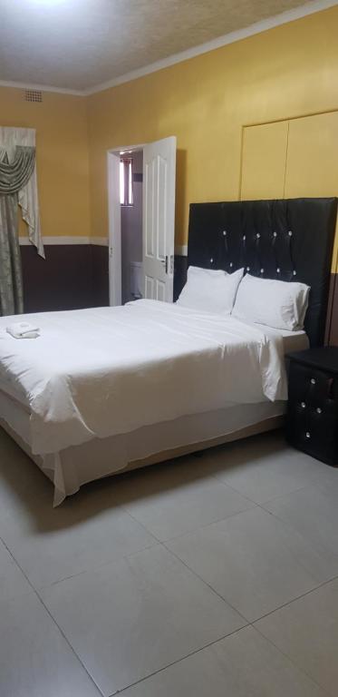 Concord Guest Lodge room 4