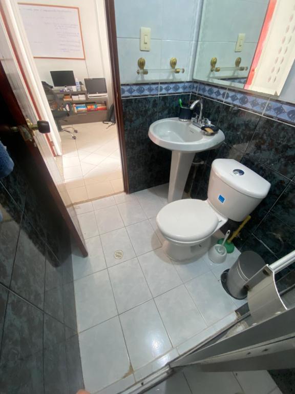 Conjunto Residencial Los Girasoles room 1