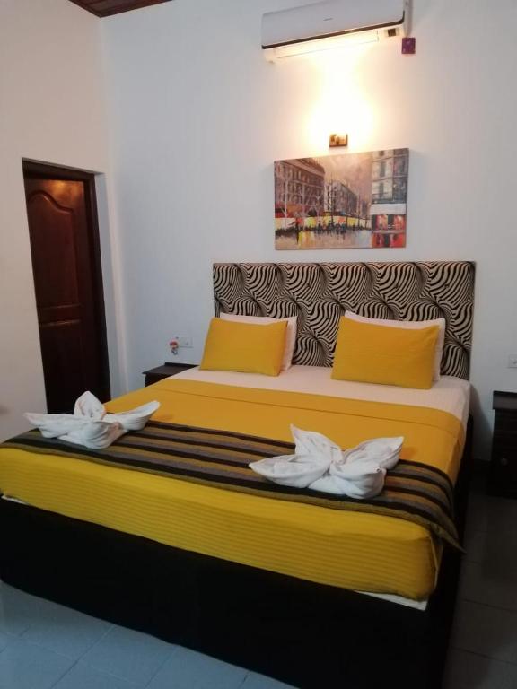Cozy Inn room 5