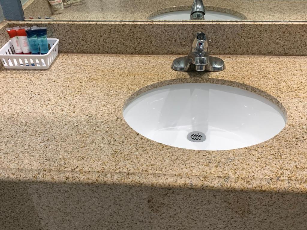 Crystal Suites room 6