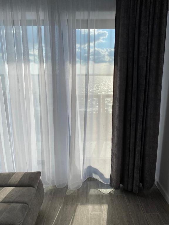 Darius Apartment Mamaia room 2