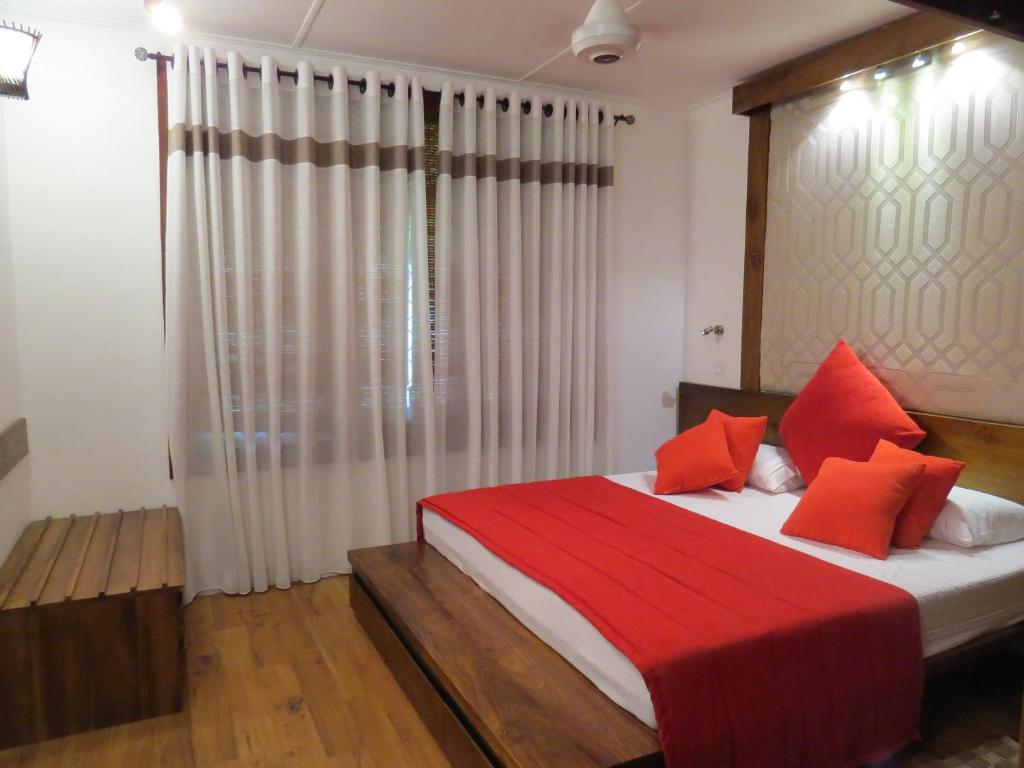 Dee's Home Stay Colombo room 1