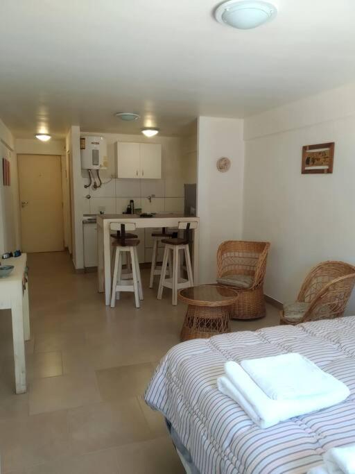 Departamento Monoambiente Albarracin room 2