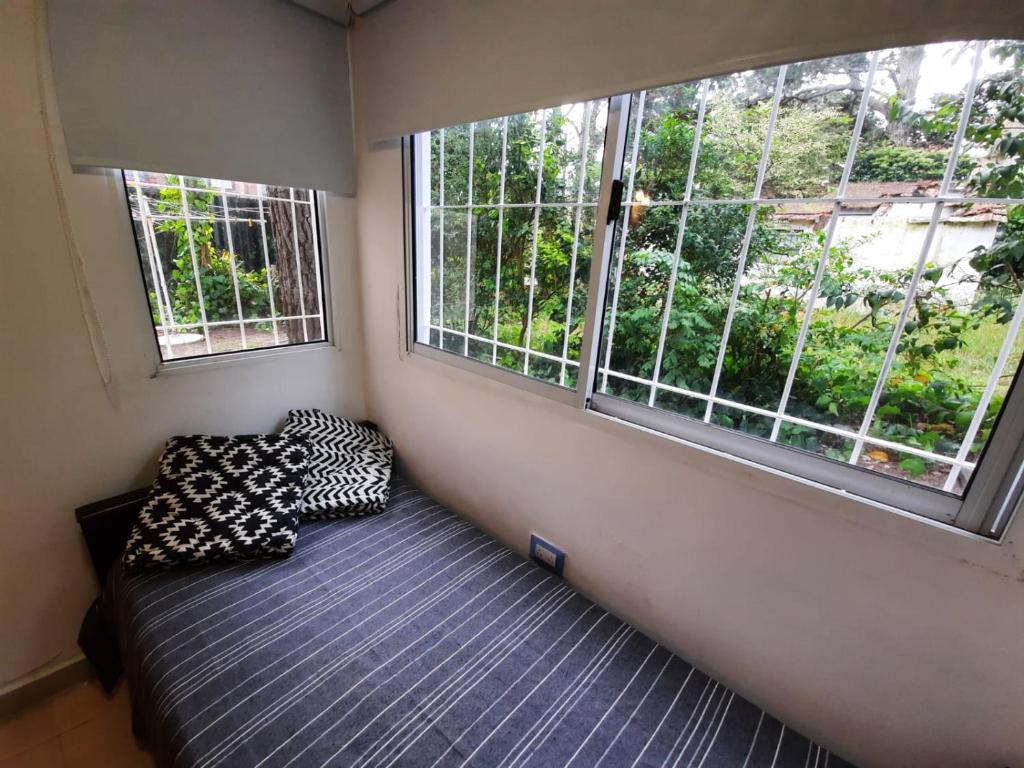 Departamentos Av Del Valle Fértil room 4