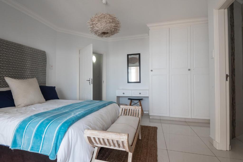 Dolphin Cove room 5