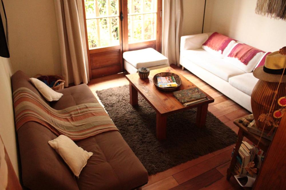 DOWNTOWN BED AND BREAKFAST room 4