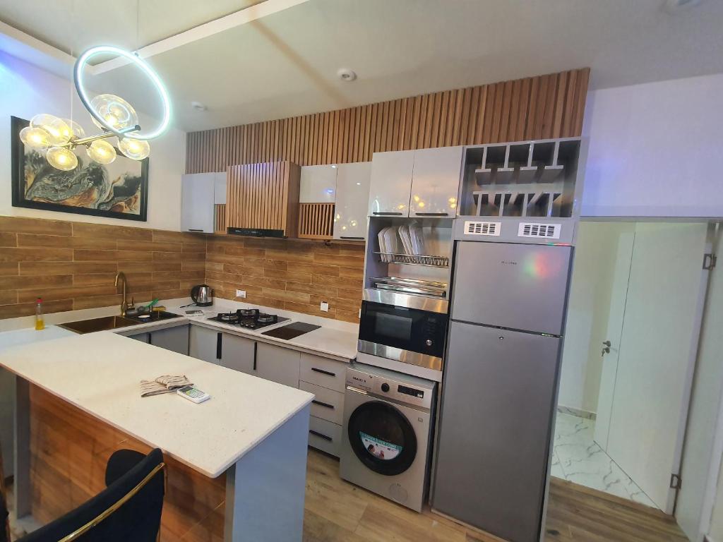 Dre's Place room 1