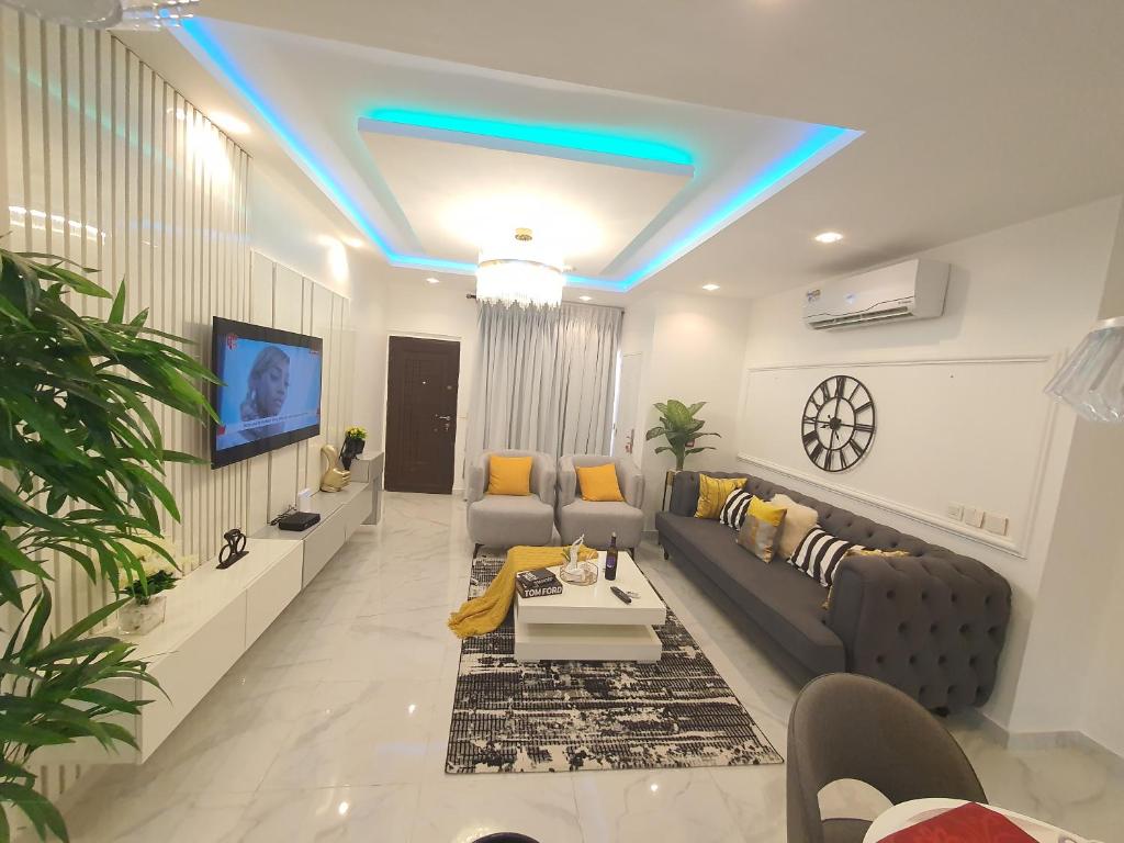 Dre's Place room 3