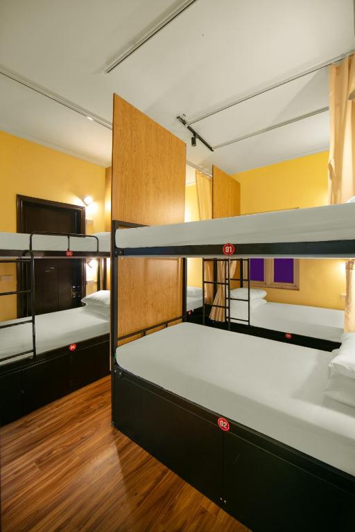 Drift Backpackers Hostel room 6