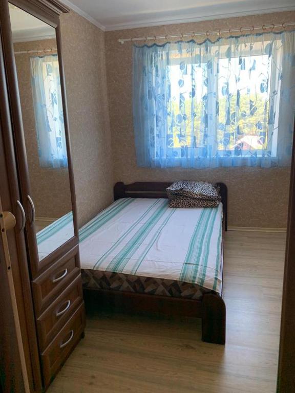 Dzelmes room 5