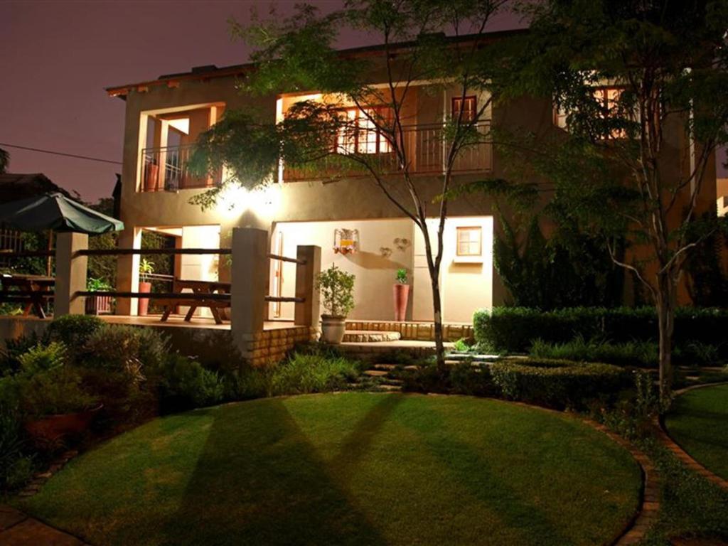 East View Guesthouse room 1