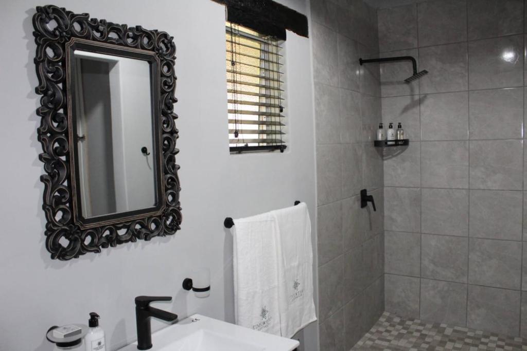 Edelweiss Guesthouse room 4