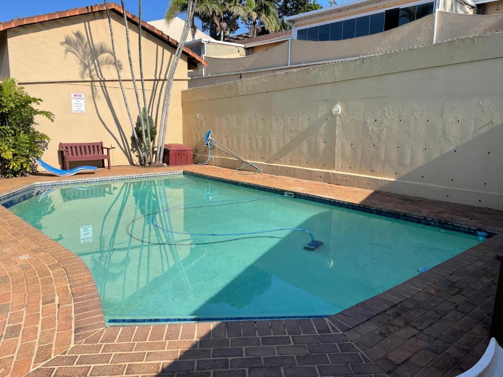 Eighteen Siesta room 1