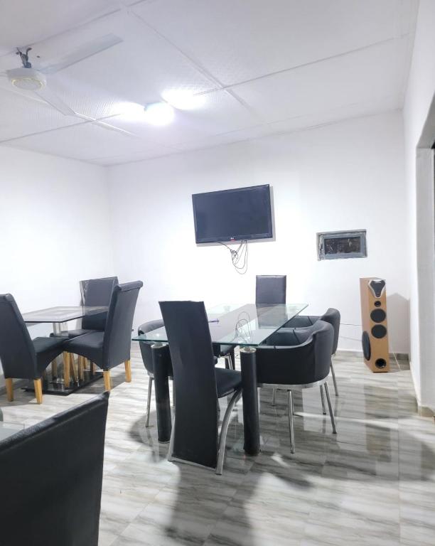 Eko Akete Hotel room 2