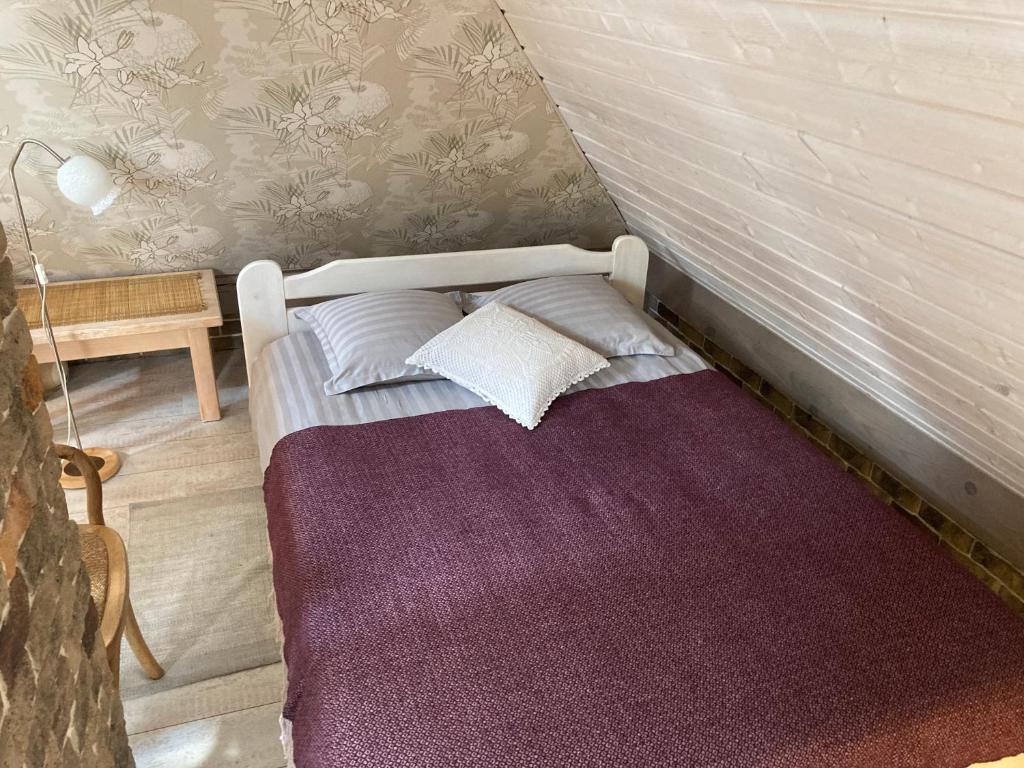 Estere room 5