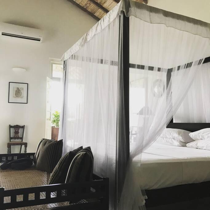 Etamba House room 4