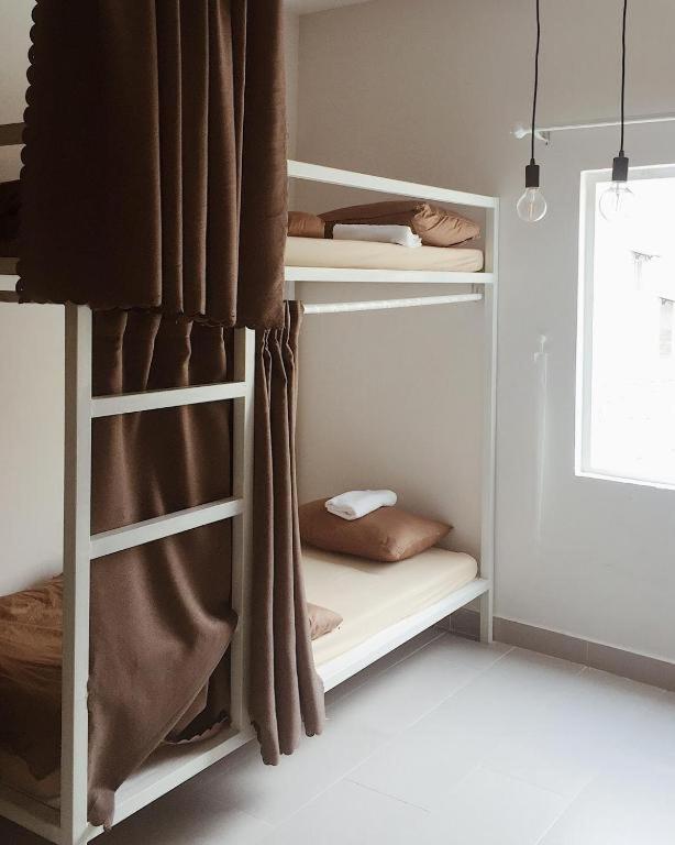 ÉTÉ Hostel room 6