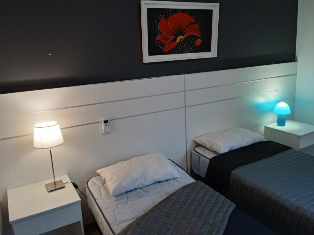 Etoile III room 3