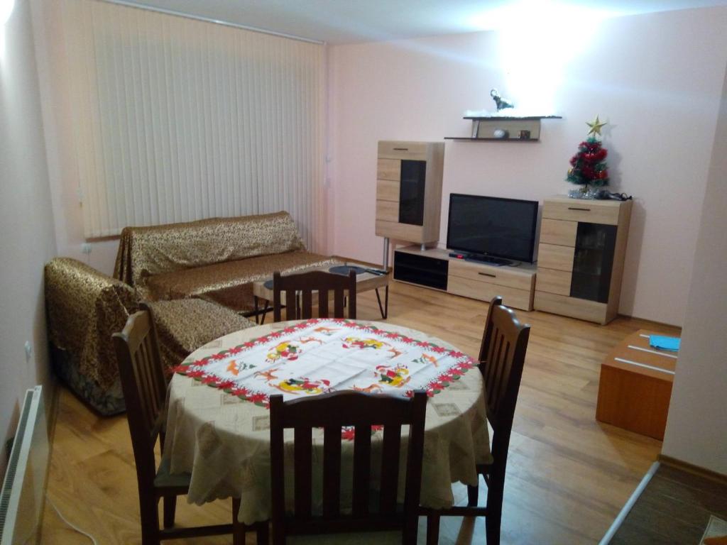 Evrika Forest room 2