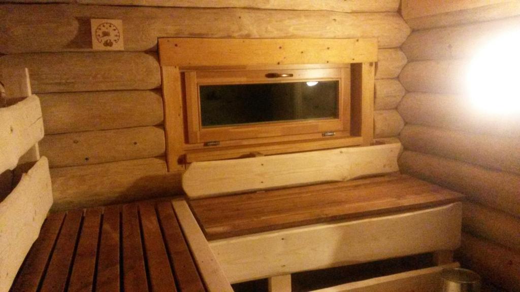 Ezerkalni room 1