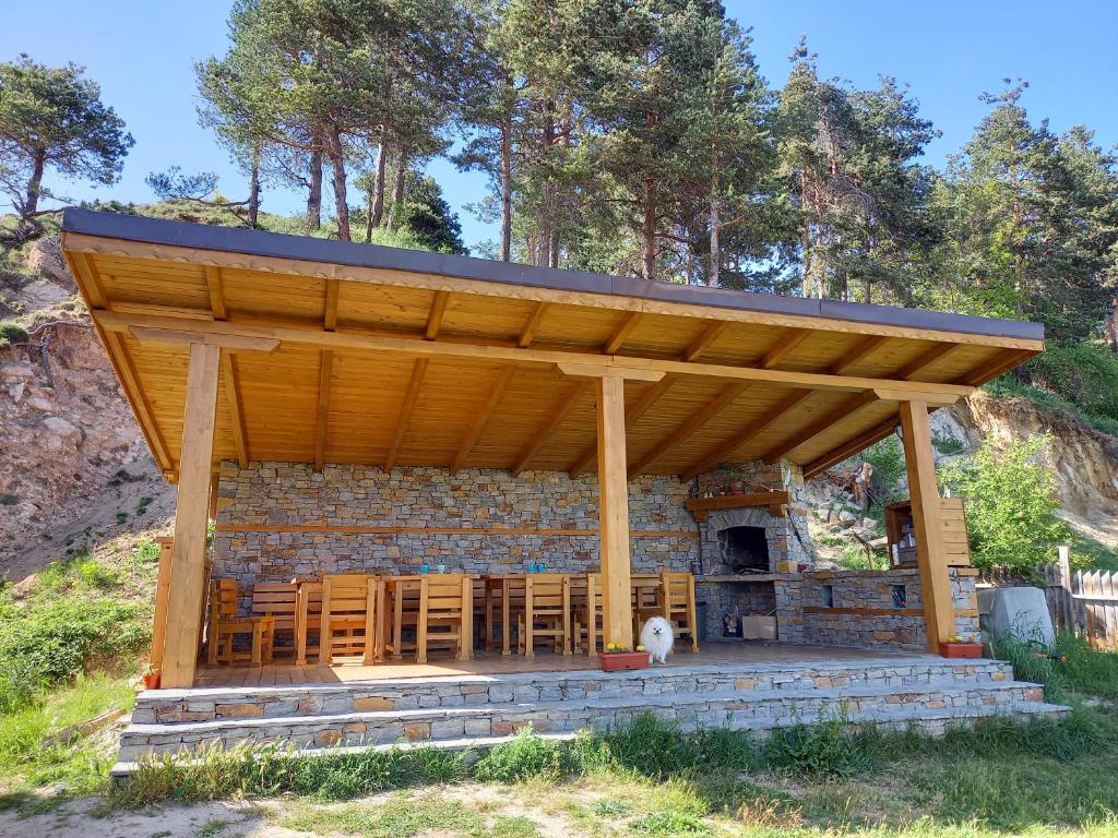 Farmhopping Village room 2