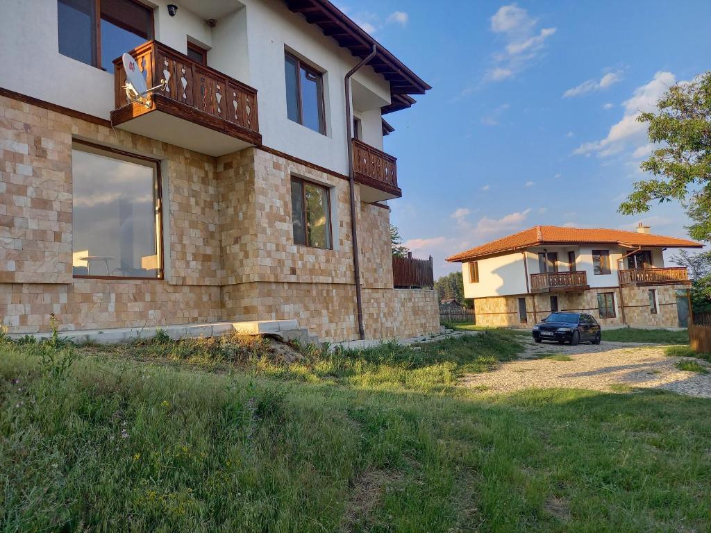 Farmhopping Village room 3