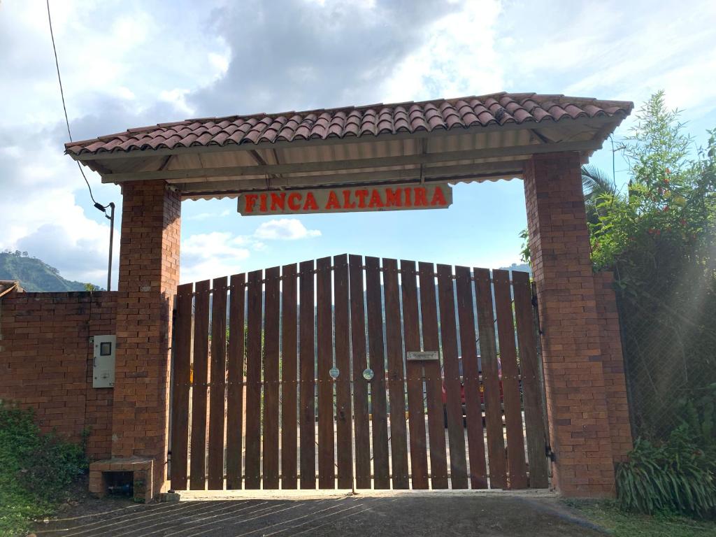 Finca Altamira room 1