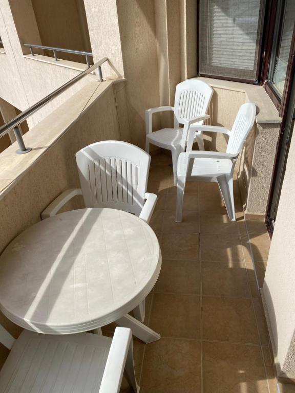 First Line Apartment at Obzor room 6