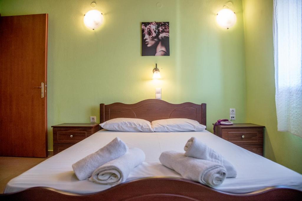 Flevas' Mill Apartments room 4