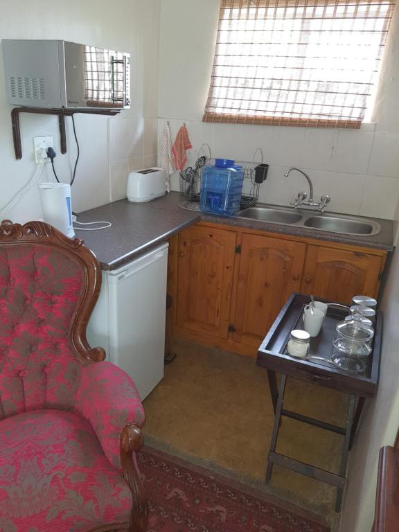 Gemsbok Cottage room 6