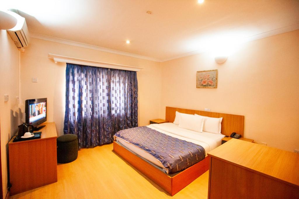 Genesis Cottage room 1