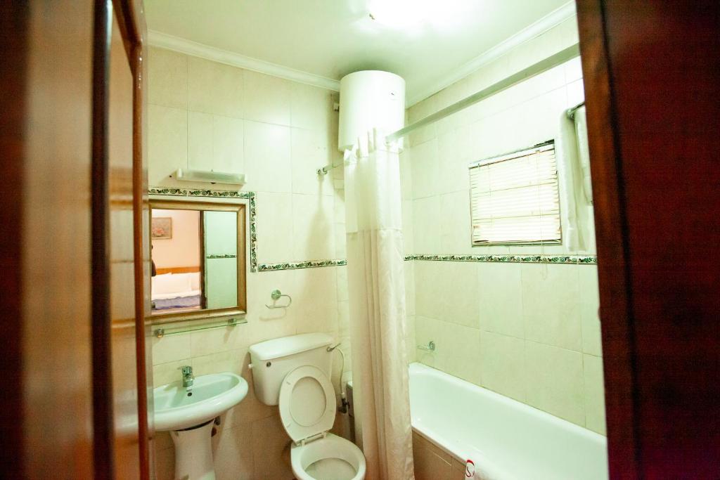 Genesis Cottage room 3