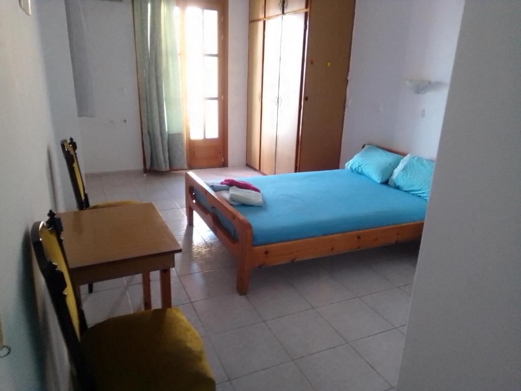 Giannis Studios room 2