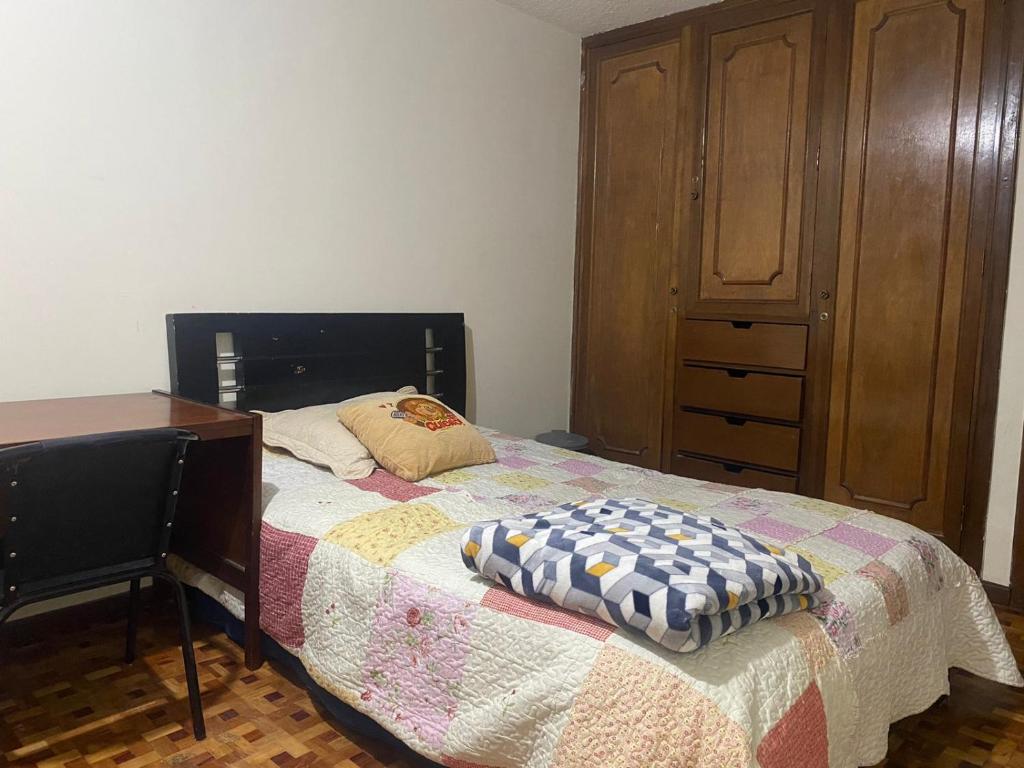 Ginale House room 2