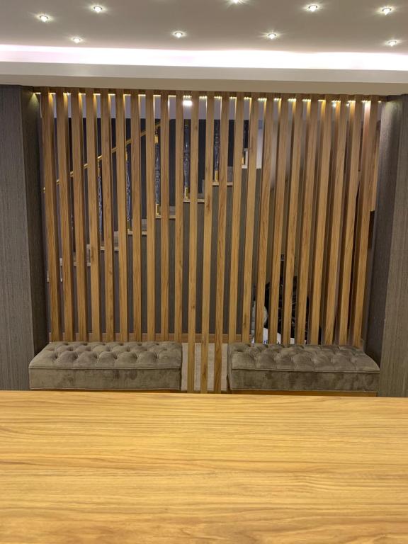 Golden Rain Hotel room 6