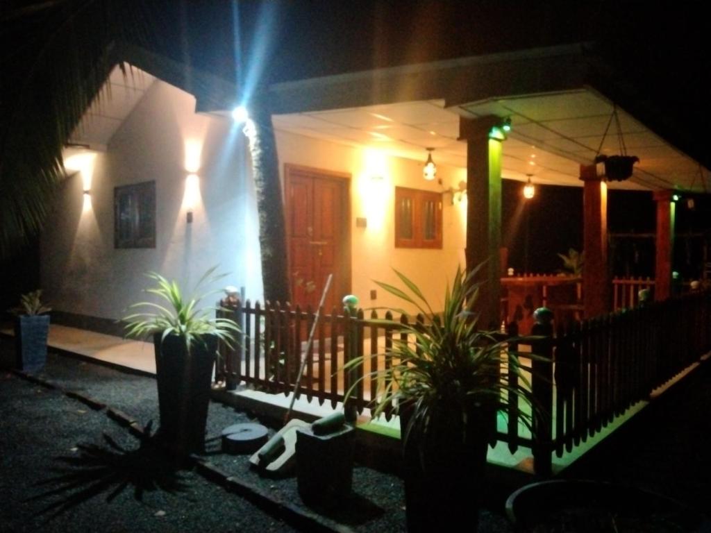 Green Spice Garden room 1