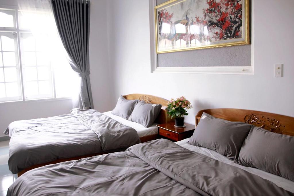 Grey House room 6