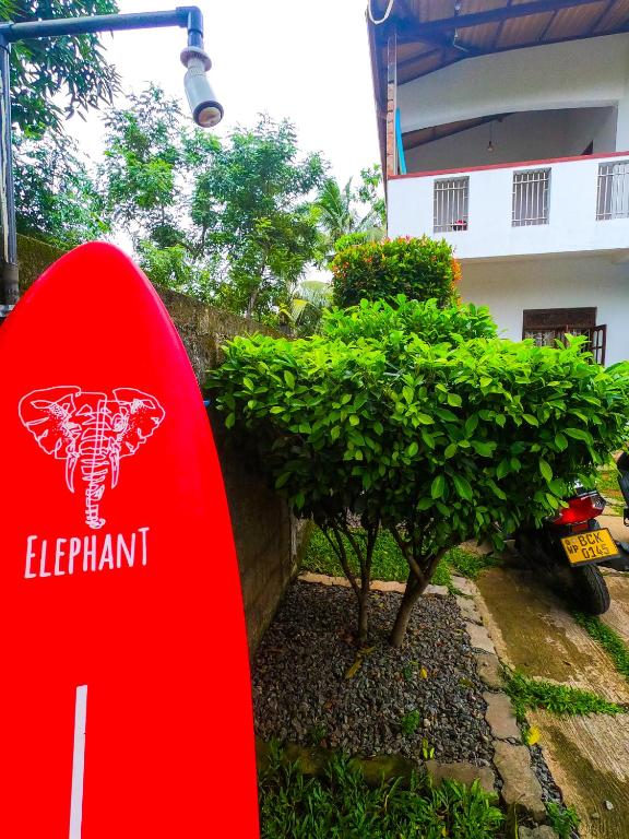 Grizzly House room 2