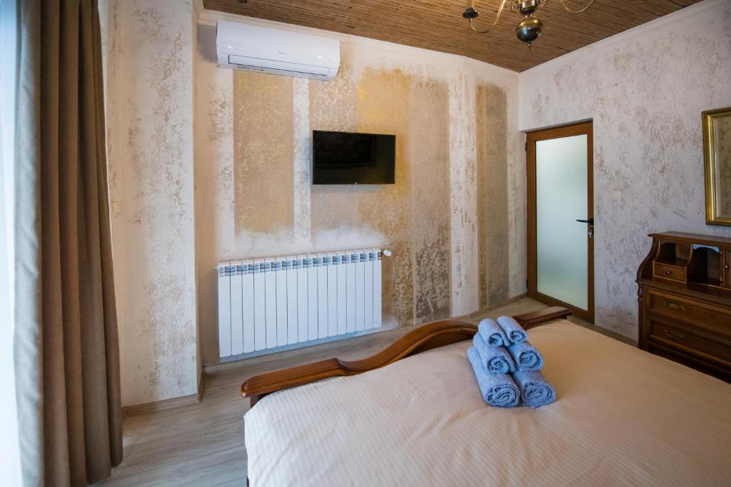 Guest apartment & studio PEYCHIN room 4